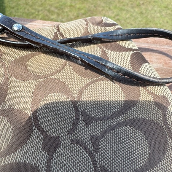 Coach Wristlet Heritage Signature Chelsea - Picture 4 of 5